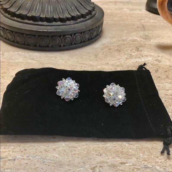 𝅺VINTAGE aurora borealis earrings, signed Laguna - Picture 2 of 3